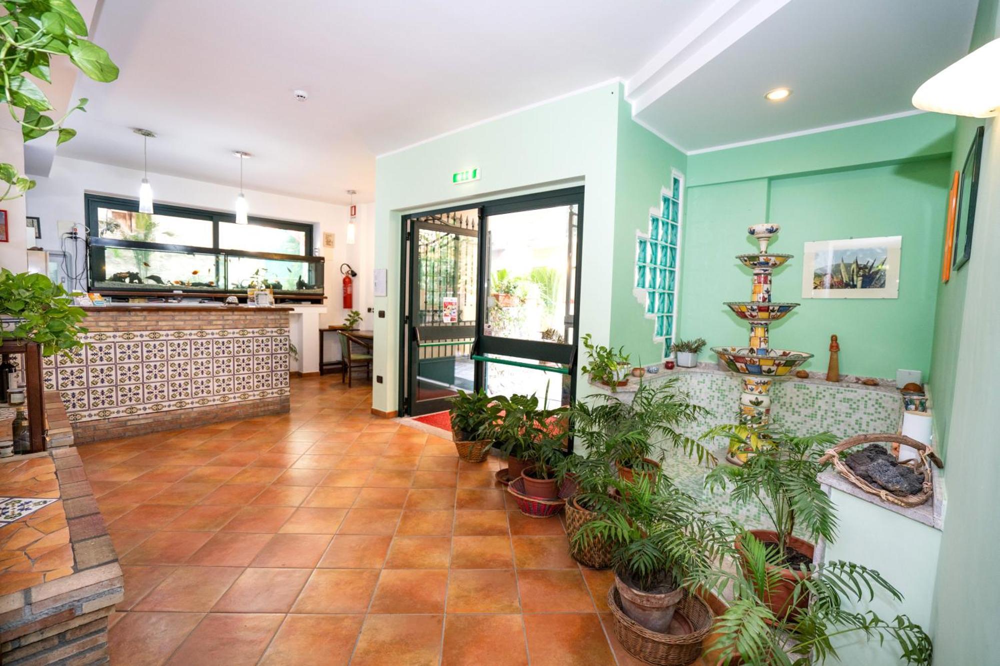 Le Tartarughe Aparthotel Letoianni Exterior foto