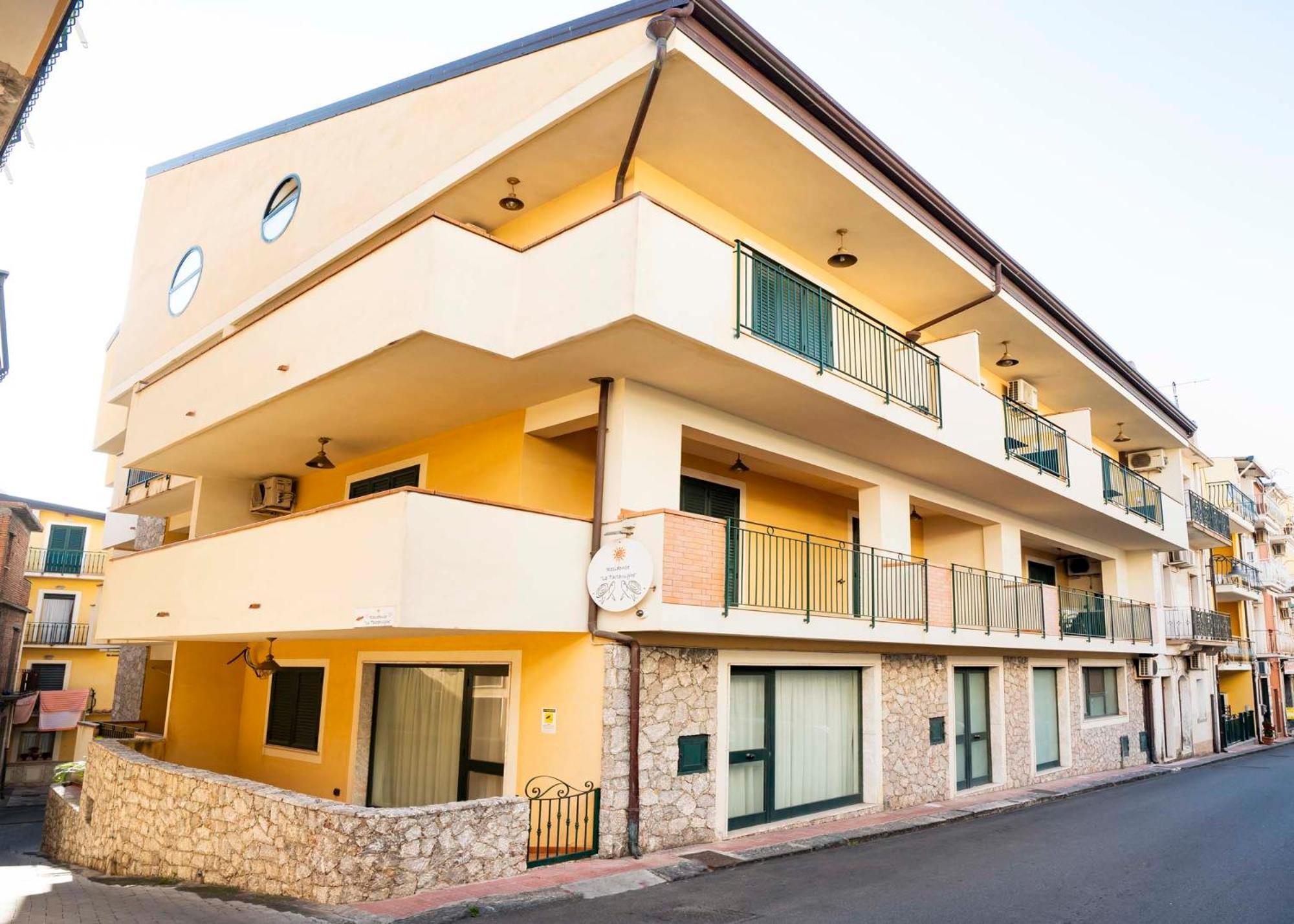 Le Tartarughe Aparthotel Letoianni Exterior foto