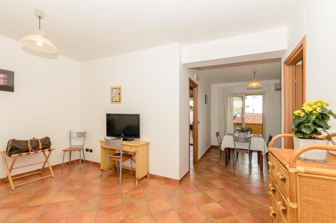 Le Tartarughe Aparthotel Letoianni Exterior foto