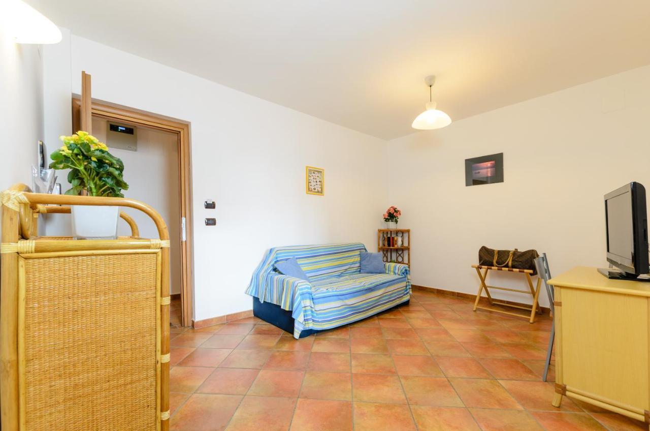 Le Tartarughe Aparthotel Letoianni Exterior foto