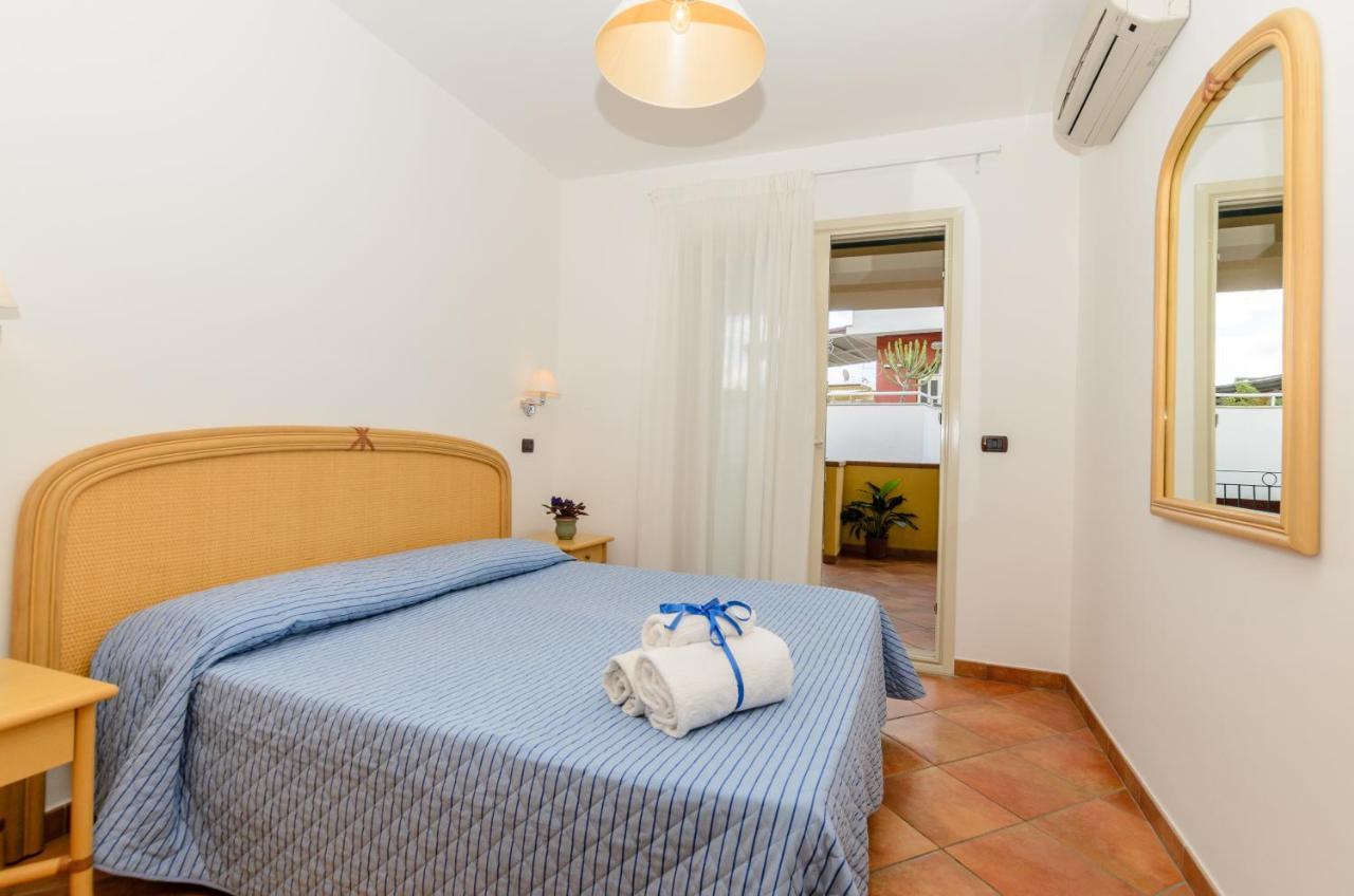 Le Tartarughe Aparthotel Letoianni Exterior foto